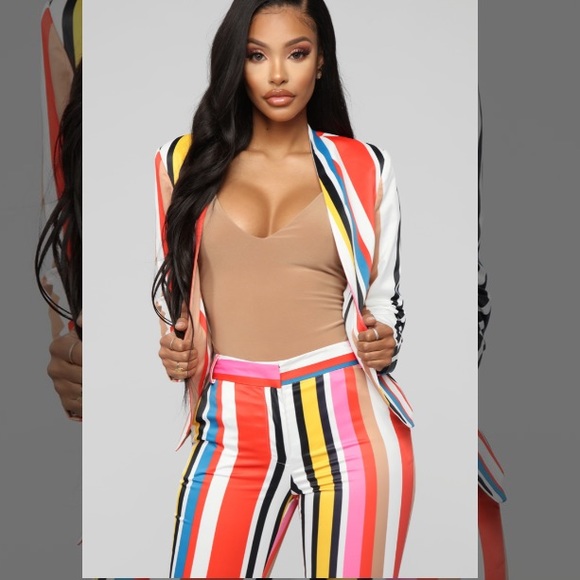 Fashion Nova “Show off your stripes” 2 piece set - Picture 2 of 6